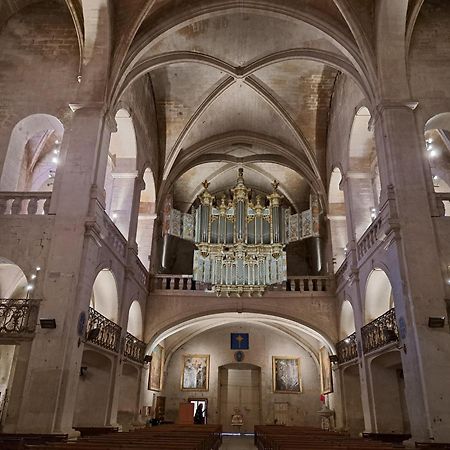 Le Mas Du Lac Uzès Zewnętrze zdjęcie