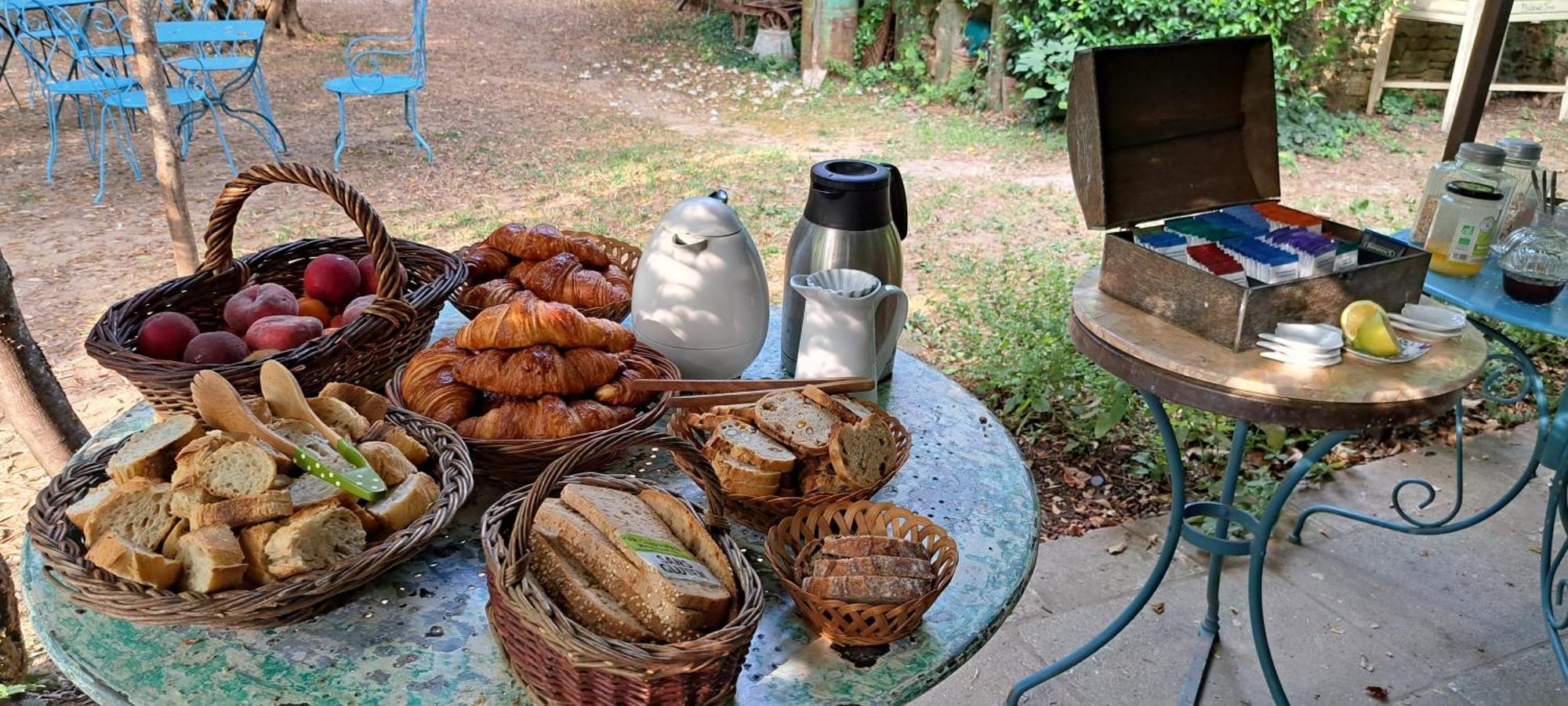 Le Mas Du Lac Uzès Zewnętrze zdjęcie